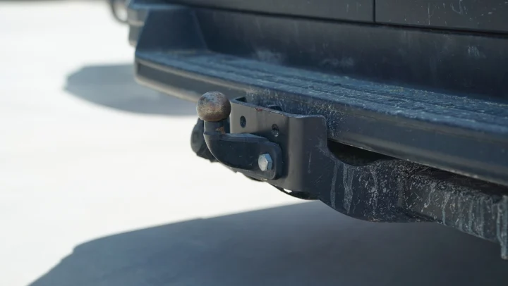 logísitca-evento-alquilando-vehículo-bola-de-remolque