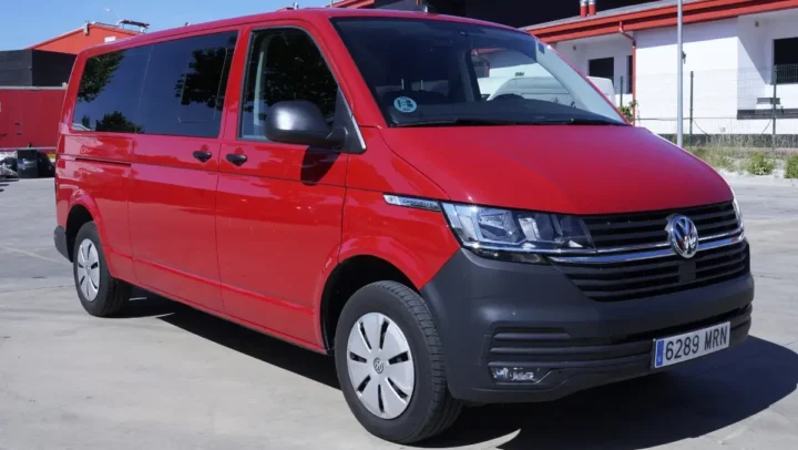 furgon-sin-rotulacion-para-eventos-premium